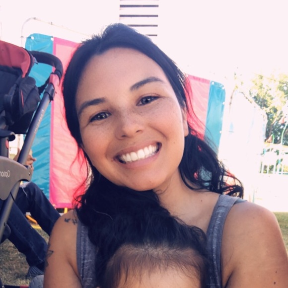 Meet your Posher, Angelia - Picture 1 of 1